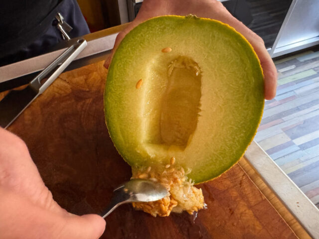 Behutsames entfernen der Kerne.